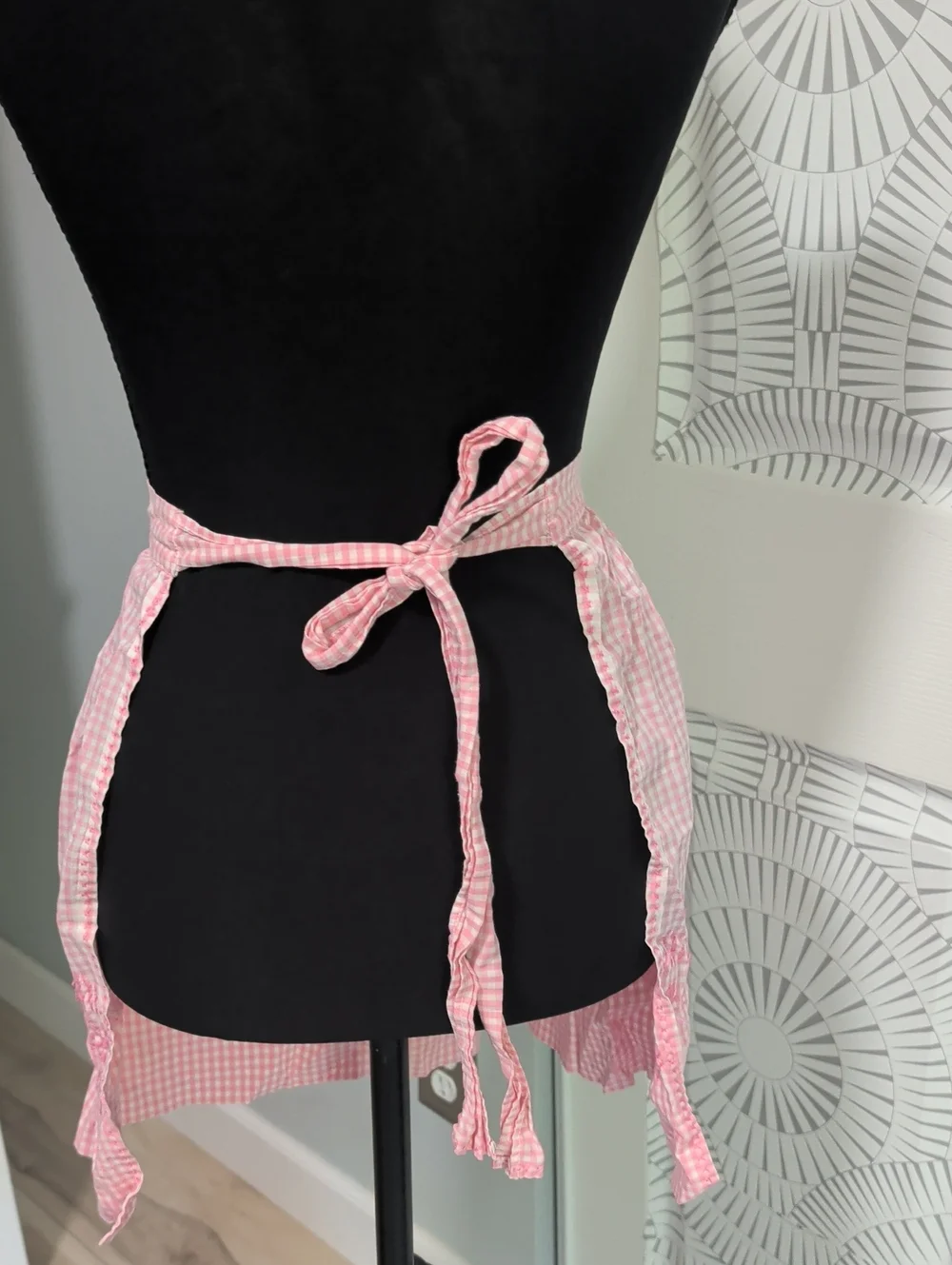 Vintage Pink Gingham Pleated Women’s Apron